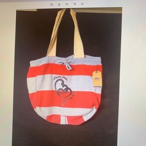 Oversized shoulder bag